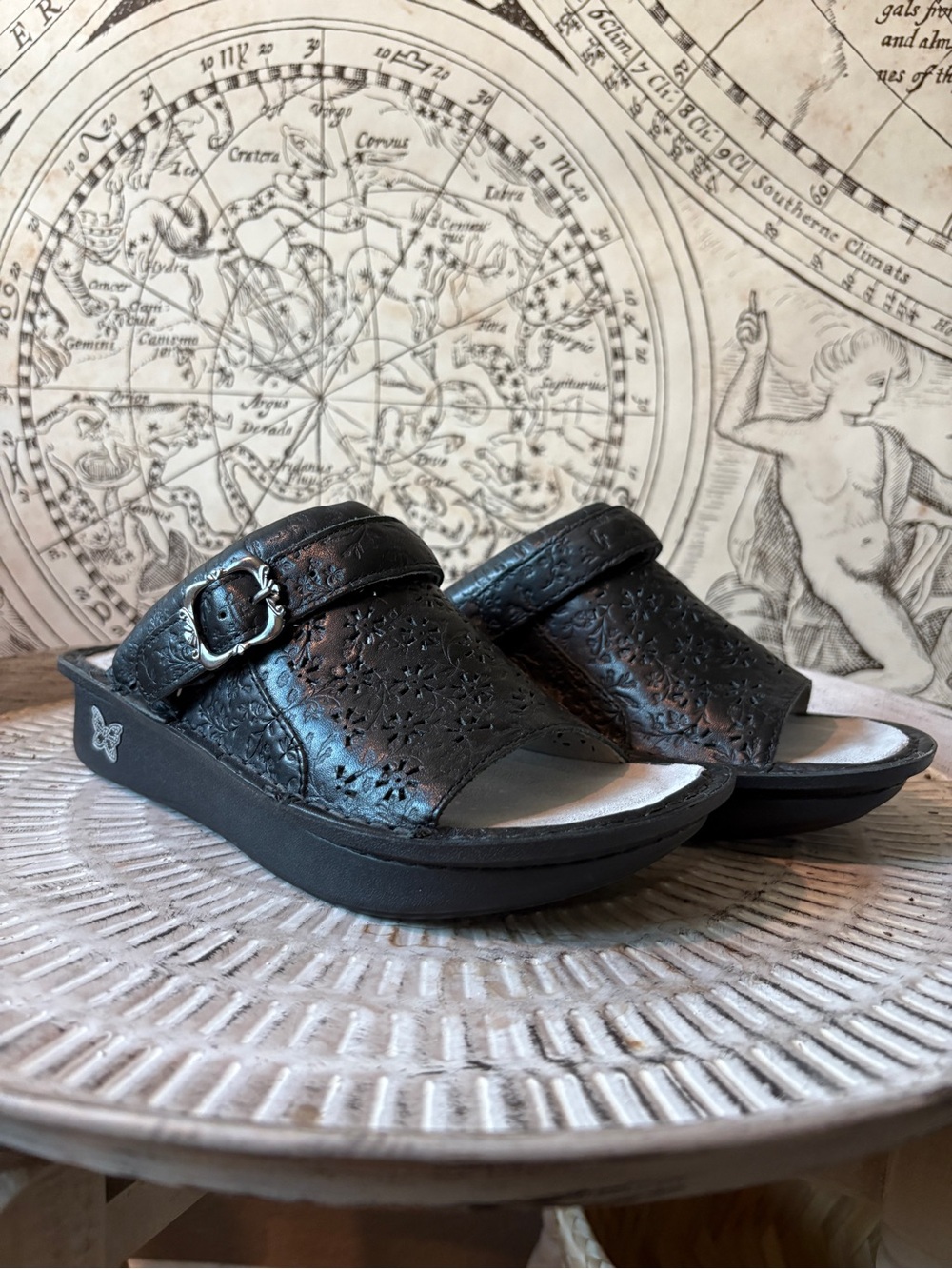 Alegria Klover 38 Black Slides Mules EUC